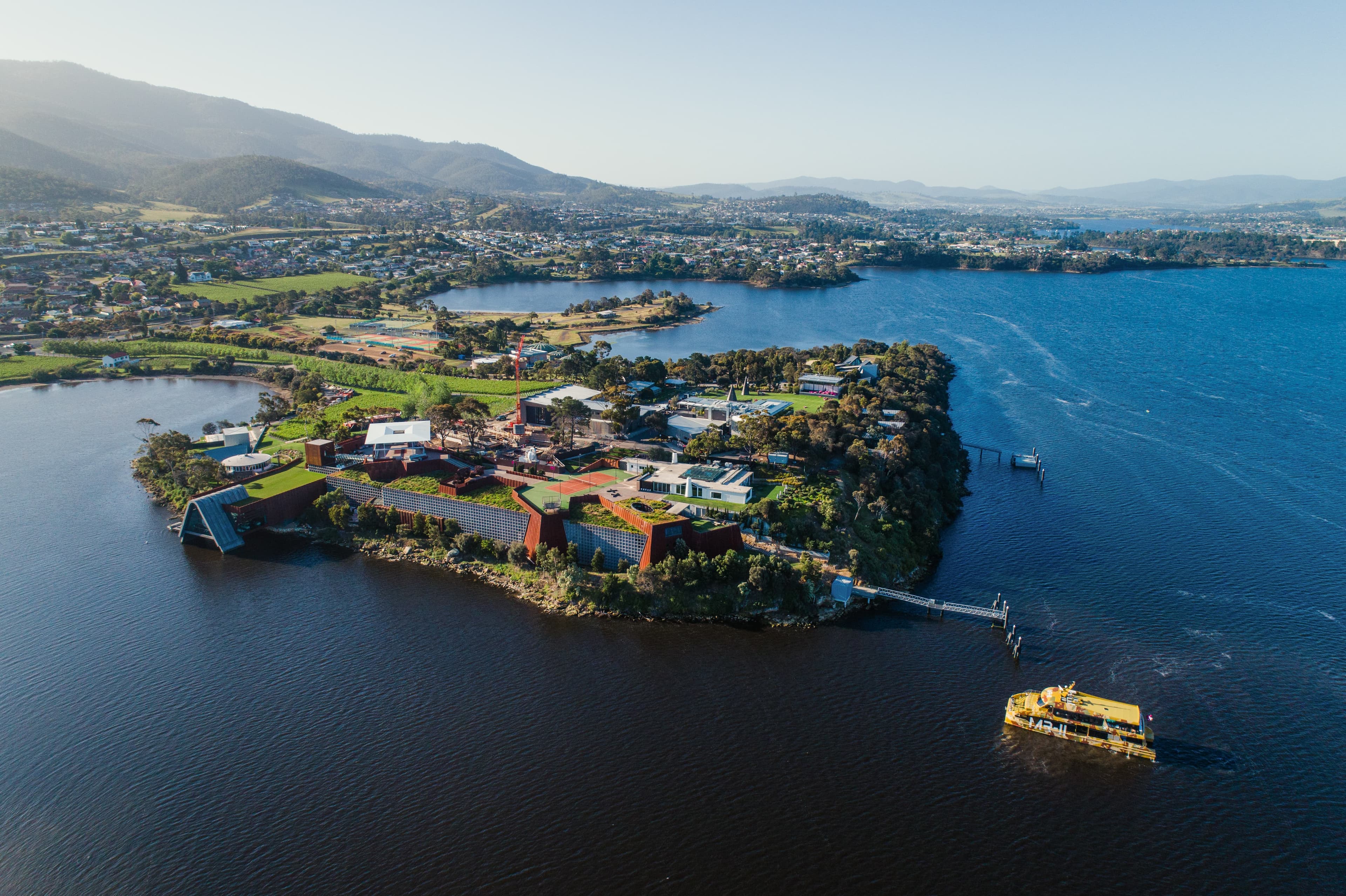 MR-2 Ferry arriving at Mona